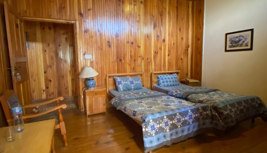 standard room at pine park glade shogran